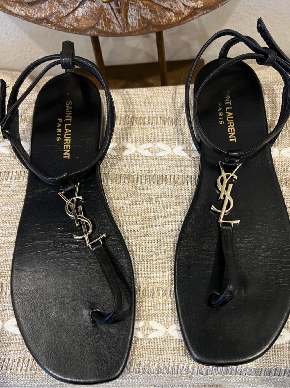 Saint Laurent Leather Nu Pieds Sandals in Black